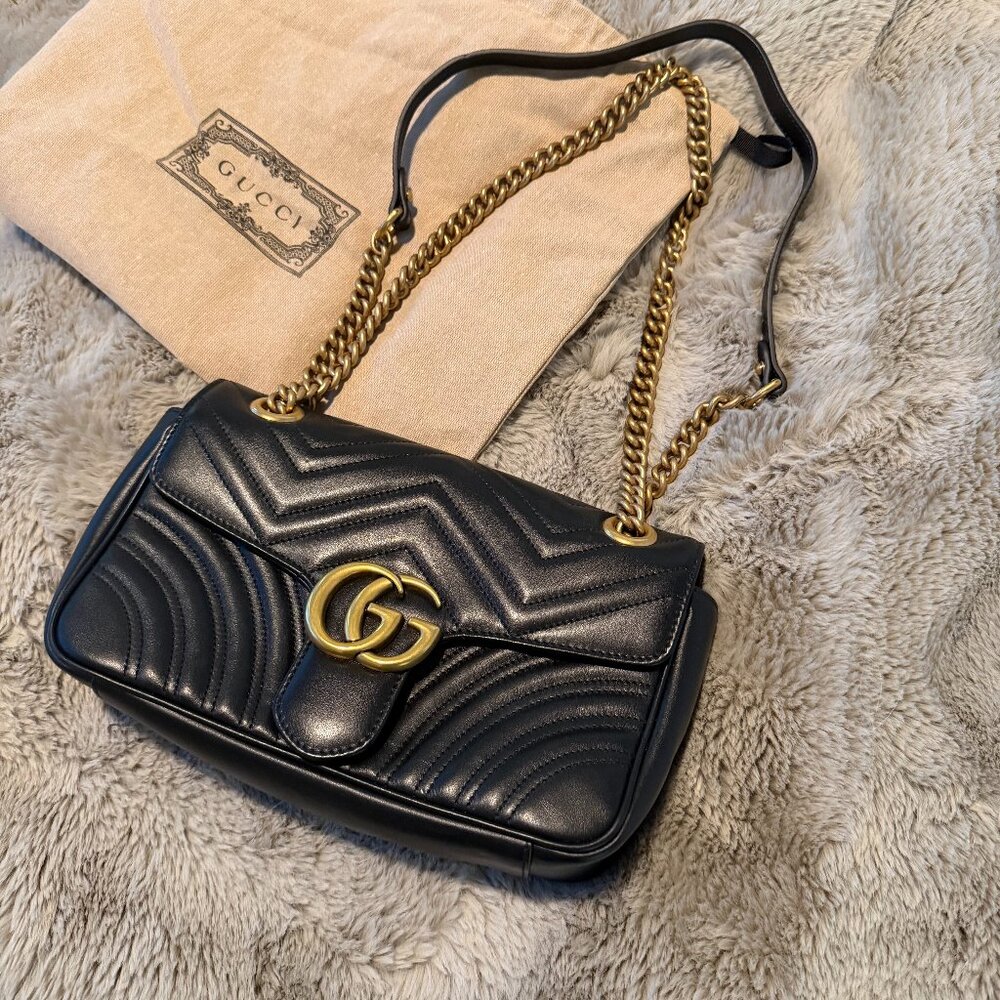 Gucci Marmont Medium Shoulder Bag - Black